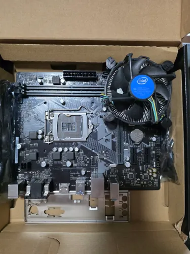 Placa mãe H310M em perfeito estado
