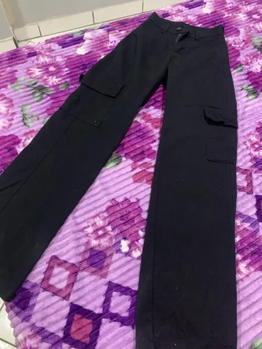 Roupas e sandálias novos
