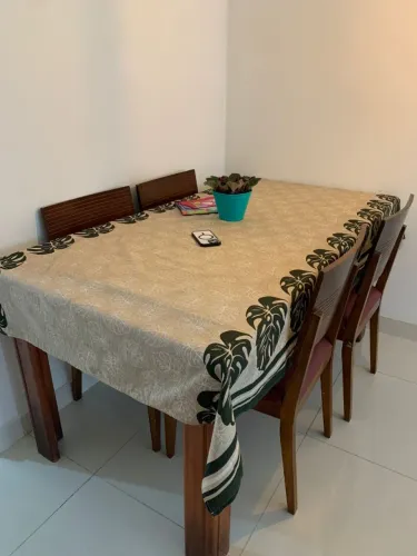 mesa de jantar com tampo de vidro