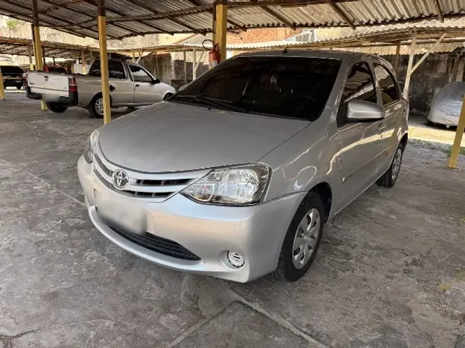 Toyota Etios X 1.3 Flex 16V 5P Mec. 2015