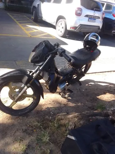 Moto Jonny pra vender ligeiro (LEIA A DISCRIÇÃO)