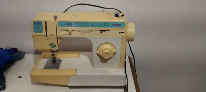 Máquina de custura