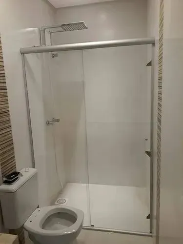 Box de vidro temperado pra banheiro de 1,55 largura COMPLETO e NAO ENTREGO