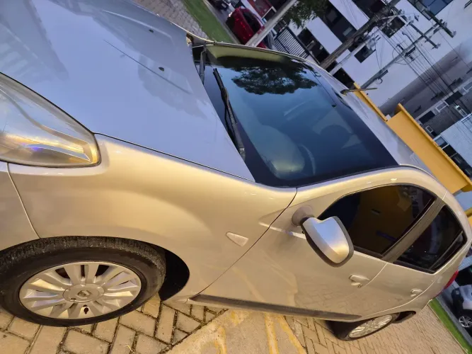 Renault Sandero Privilège Hi-flex 1.6 16V 5P AUT 2012
