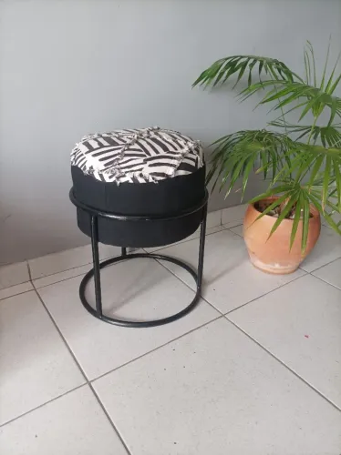 Banqueta preto e branco 