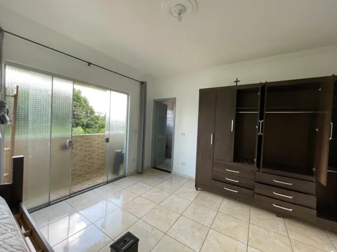 Quarto mobiliado para mulher