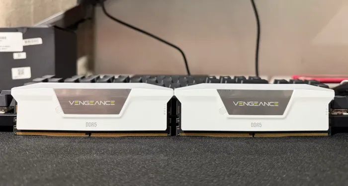 Corsair Vengeance RGB (2x16GB) 6000mhz CL36 semi nova sem caixa