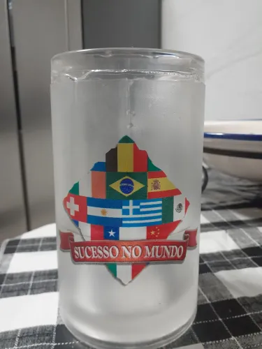 Caneca som bandeiras