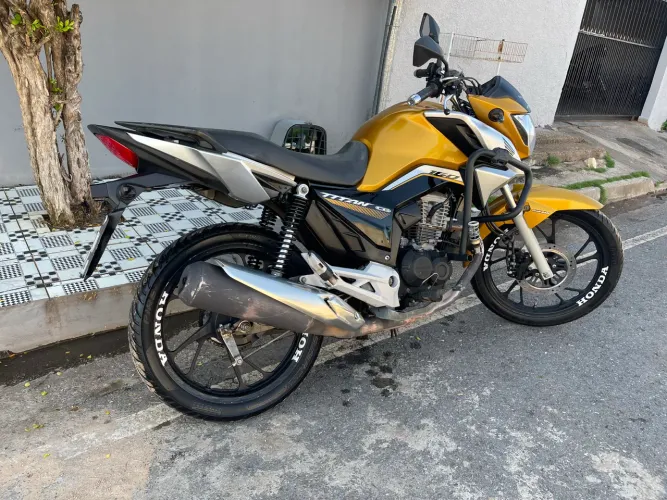 Honda CG 160 Titan 2022 Amarela - Muito Conservada