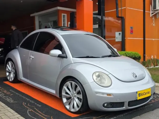 Volkswagen New Beetle 2.0 MI Mec./aut. 2010