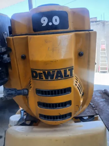 Motor semi novo