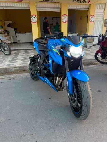 SUZUKI GSX-S 750