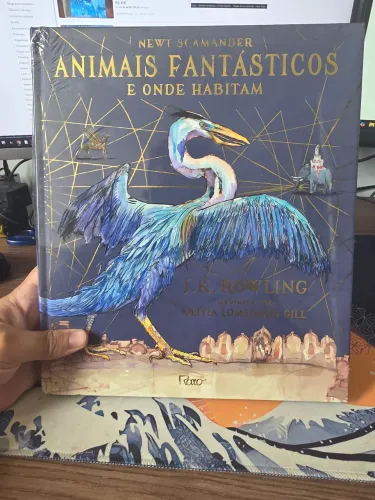 Harry potter Livro animais fantásticos e onde habitam ilustrado