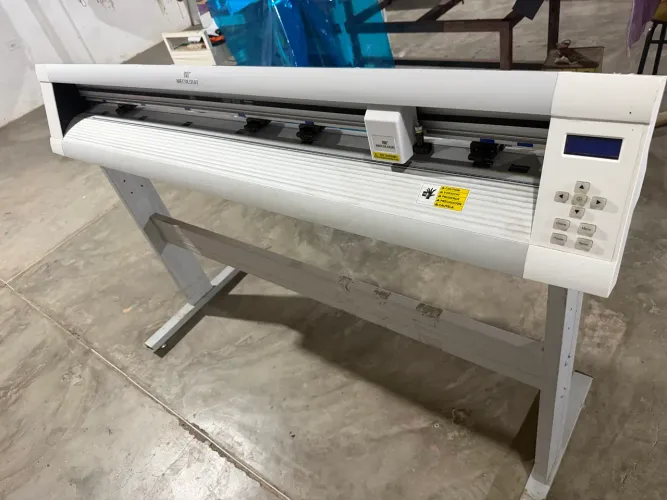 plotter de recorte mecolour me 1400C