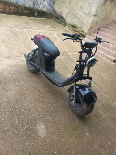 Scooter eletrica