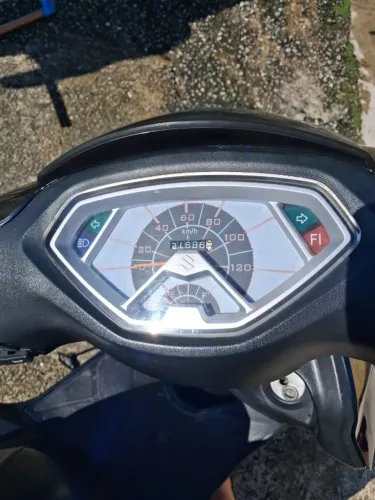 Burgman 125 preta, linda km 21.686