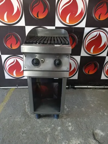 Char Broiler industrial marca MACOM gás GLP funcionando perfeitamente 