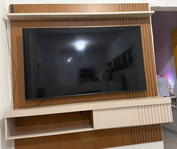 Painel de TV off white