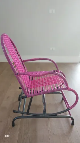 Cadeira de balanço infantil