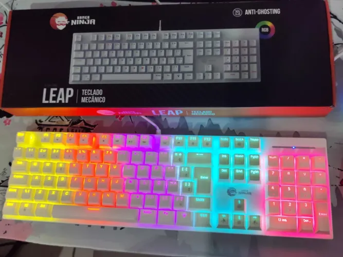 Teclado gamer mecânico - RGB Novo
