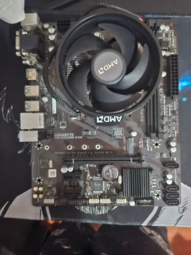 A320M +Ryzen 5 2400g