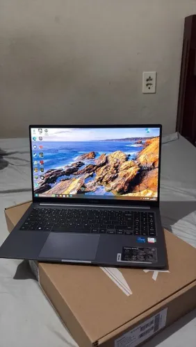 Notebook galaxy book 4