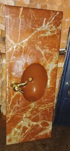 LINDA PIA DE BANHEIRO PEDRA ANTIGA TORNEIRA GRANDE //// R$850,00 // 