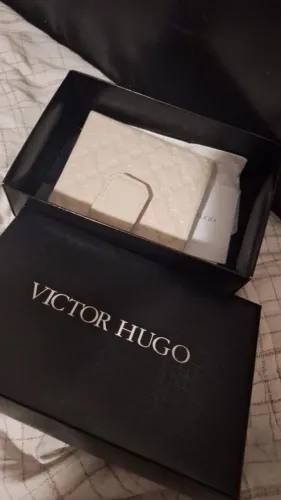Carteira Kelly23 Victor Hugo bege