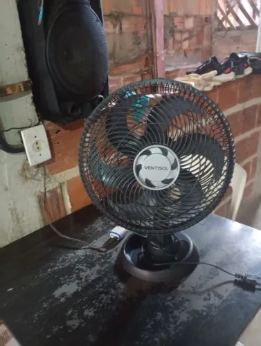 Ventilador de mesa Ventisol 35 cm tensão de 127v