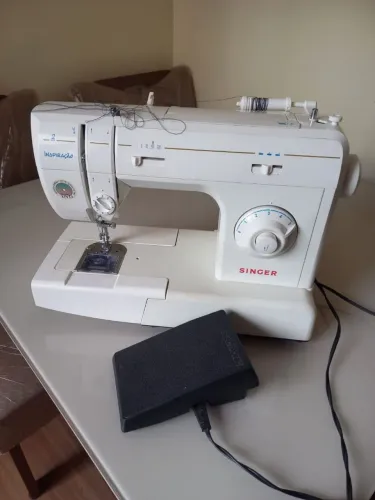 Máquina de costura