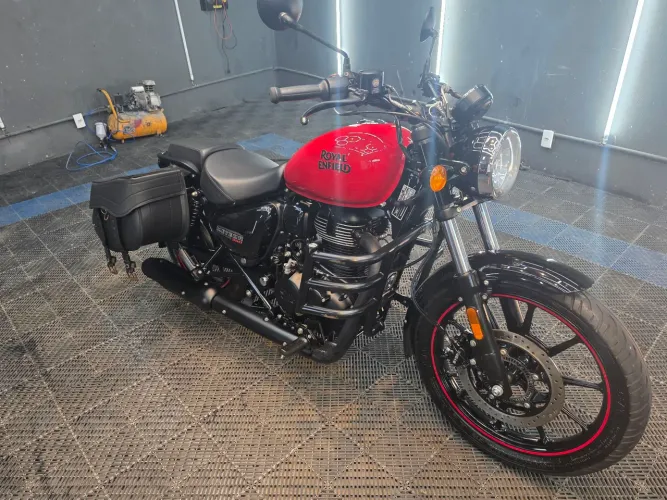 Royal Enfield Meteor 350 Fireball