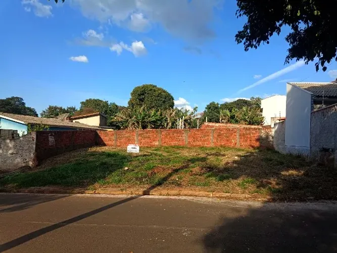 Terreno com 15,5m de frente