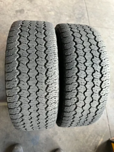 2 Pneus Good Year 265/60/18 Wrangler 