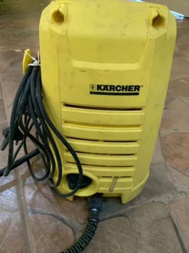 Lavadora de alta pressão amarela da Kärcher
