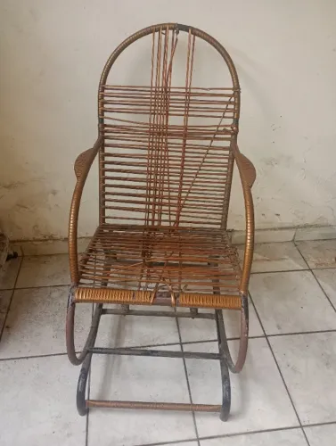 CADEIRA DE BALANÇO
