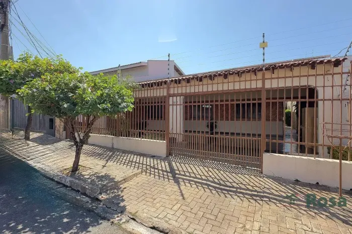 Casa Térrea Comercial/Residencial, Energia Solar, 4 Quartos, Localização Nobre, Próximo à