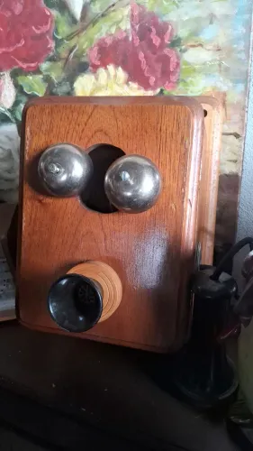 Telefone antigo reliquia decorativo