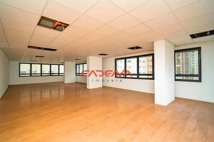 Sala com 4 vagas para aluguel no Água Verde