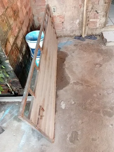 Uma grade de proteção de portão de rolo 