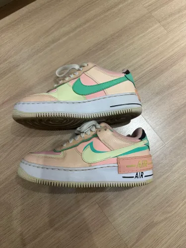 Air force 1 shadow