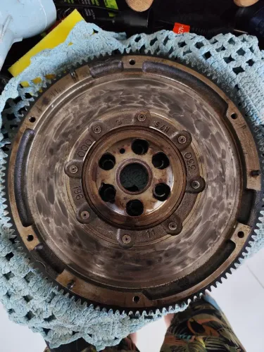 Volante Do Motor Volkswagen Golf 1.0 Tsi<br>04c105266e<br>04c105266eb