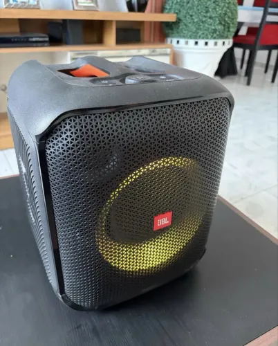 JBL ENCORE PARTYBOX , 100W potência, top, aceito proposta a vista