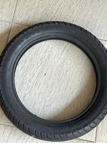 Pneu 90/90 r14