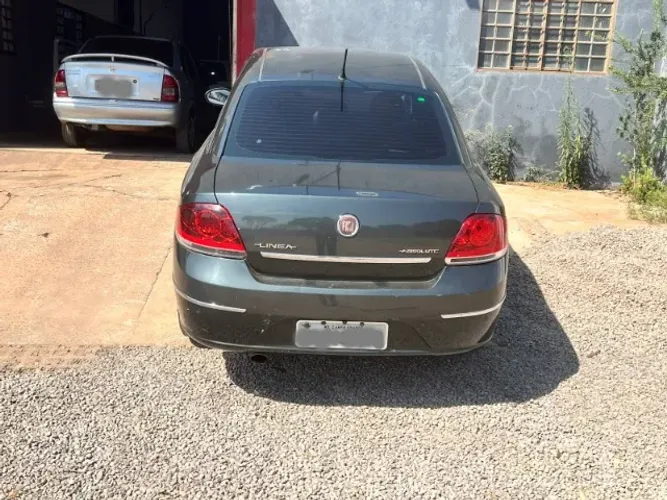 Fiat Linea Absolute 1.9/1.8 Flex Dualogic 4P 2012