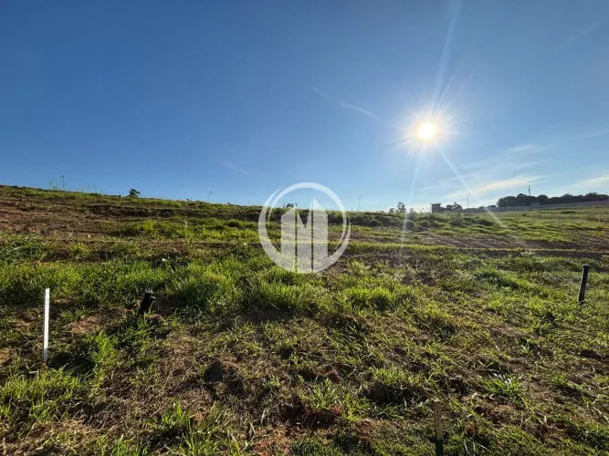 Terreno á venda com 250m² - Applausi Villaggio Engordadouro Jundiaí/SP