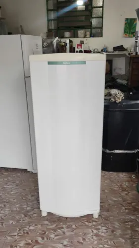 Geladeira cônsul Frezzer 