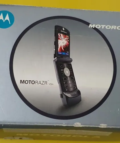 MOTOROLA V 3 COM CAIXA ORIGINAL SEM BATERIA NO ESTADO V3