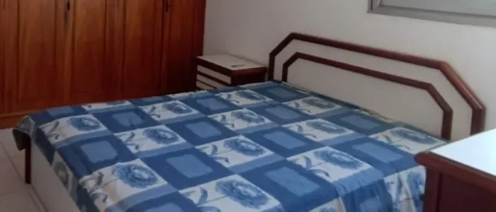 Cama de Casal de Madeira + Colchão de Casal