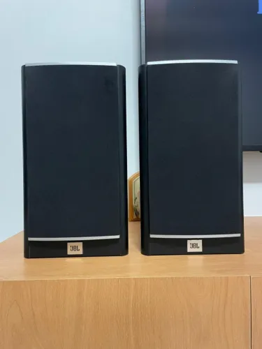 Par de caixa Bookshelf JBL Arena 120