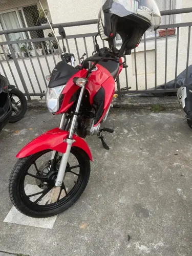 Vendo ou troco , Honda 160 moto está e zera e com baixa quilometragem